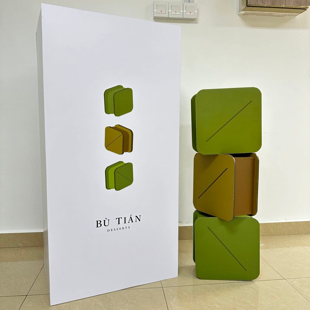 enlarge product mocking